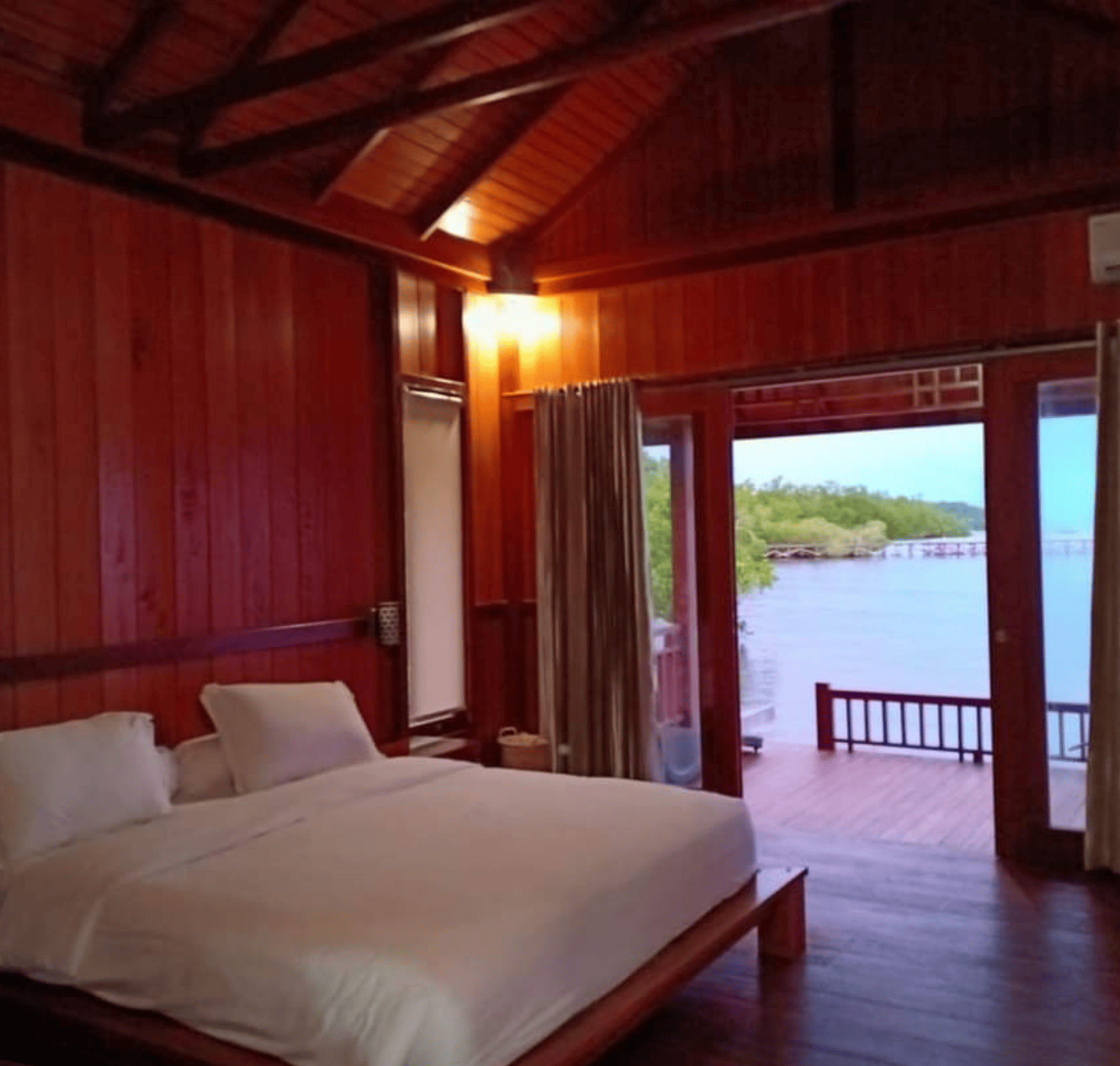 Deluxe Resort (North)